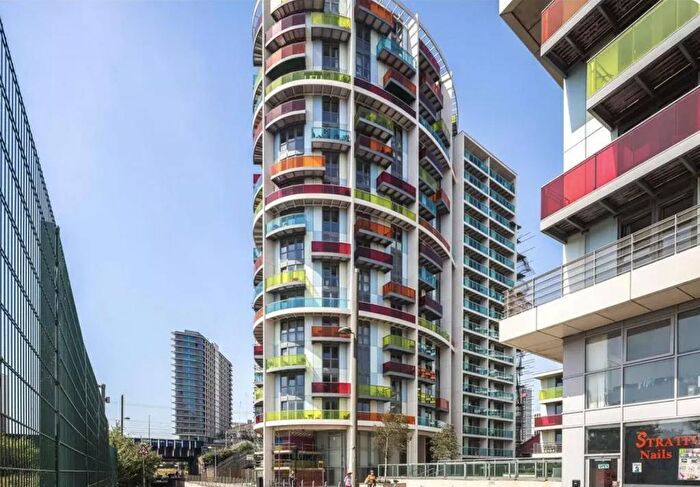 1 Bedroom Flat To Rent In Warton Road, Stratford, London, E15