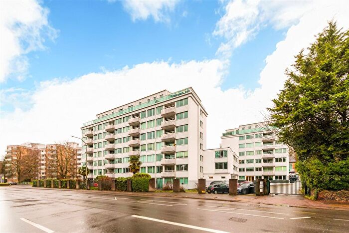 2 Bedroom Flat For Sale In London Road, Preston, Brighton, BN1