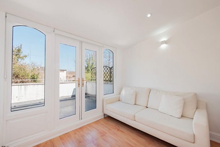 1 Bedroom Flat To Rent In Haverstock Hill, London, NW3