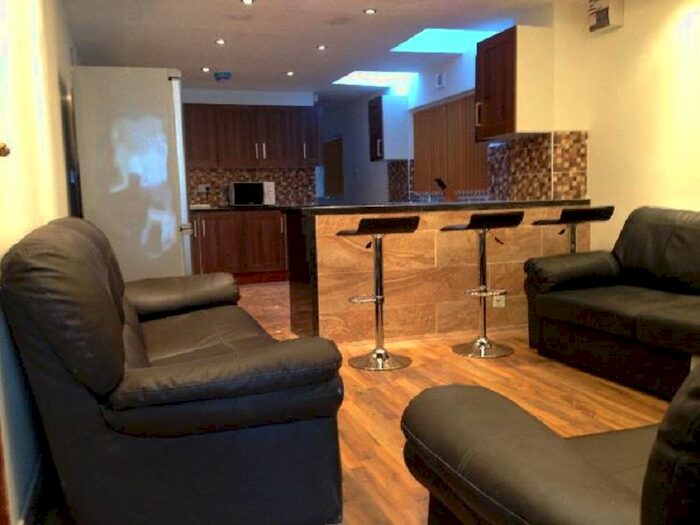 8 Bedroom Terraced House To Rent In Alton Road, Selly Oak, B29