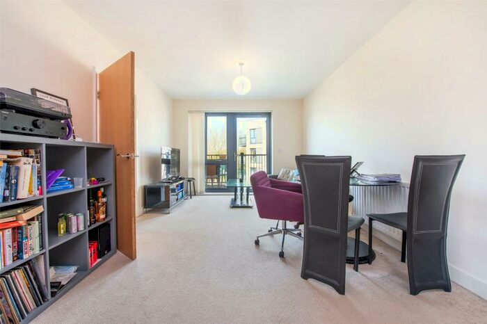 2 Bedroom Apartment To Rent In Fisher Close, London, SE16
