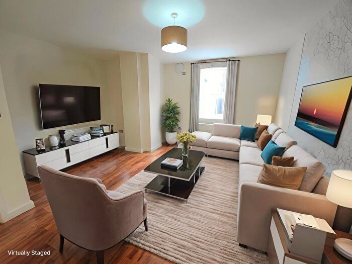 2 Bedroom Apartment To Rent In Sycamore Road, Amersham, HP6
