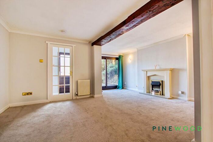 3 Bedroom Detached Bungalow For Sale In Wollen Close, Creswell, S80