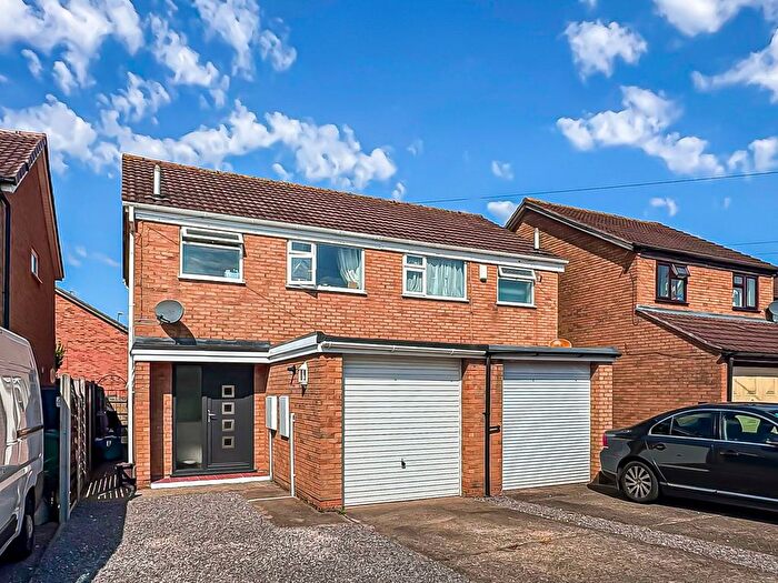 3 Bedroom Semi Detached House For Sale In Lower Meadow, Quedgeley, Gloucester, GL2