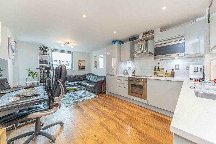 1 Bedroom Flat For Sale In Hardwicks Square, Wandsworth, SW18