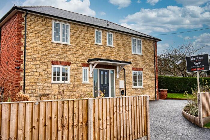 4 Bedroom Detached House For Sale In Back Street, East Stour, SP8