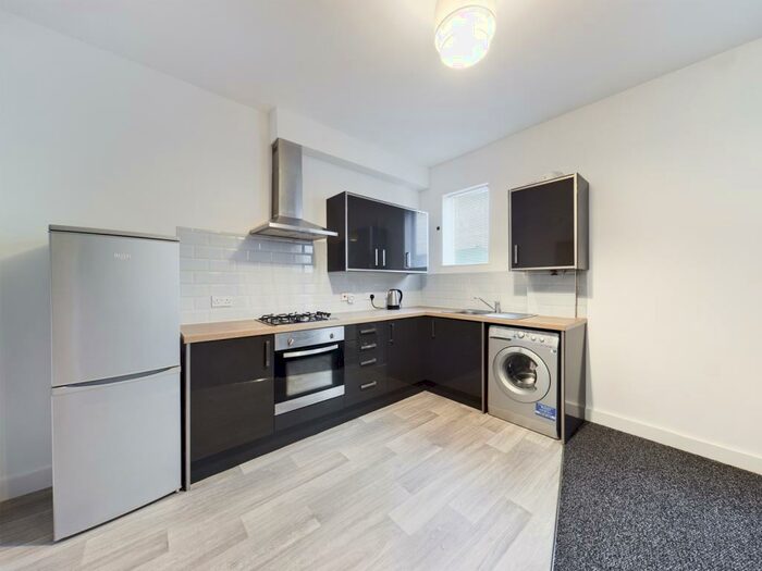 1 Bedroom Apartment To Rent In Holderness Road, HU8