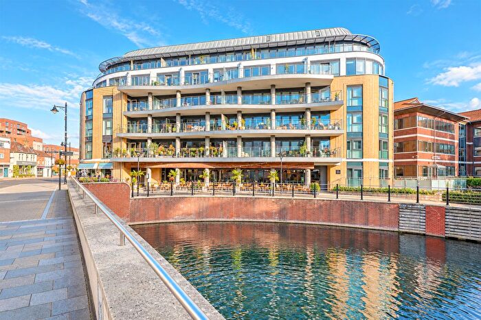 2 Bedroom Flat For Sale In Bridge Avenue, Maidenhead, SL6