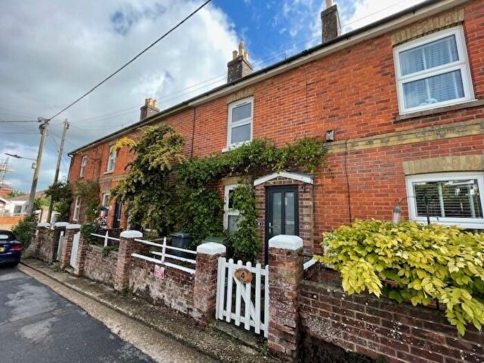 3 Bedroom Cottage To Rent In The Mall, Brading, PO36