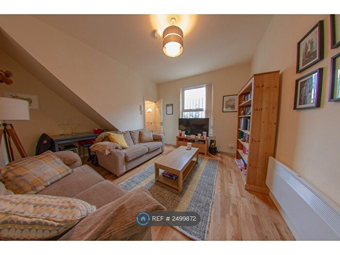 1 Bedroom Flat To Rent In Providence Avenue, Leeds, LS6