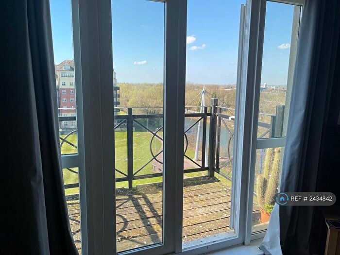 2 Bedroom Flat To Rent In Britannia House, Bedford, MK42