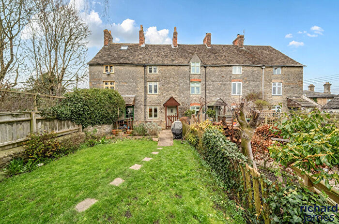 3 Bedroom Terraced House For Sale In Burnham Road, Malmesbury, SN16