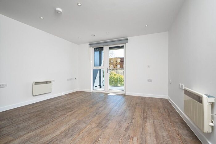 1 Bedroom Flat To Rent In Queensway, Southampton, SO14