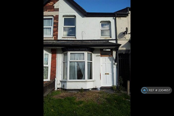 3 Bedroom Terraced House To Rent In Hams Road, Birmingham, B8