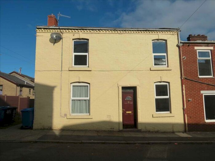 2 Bedroom End Of Terrace House To Rent In Melbourne Street, Darwen, BB3