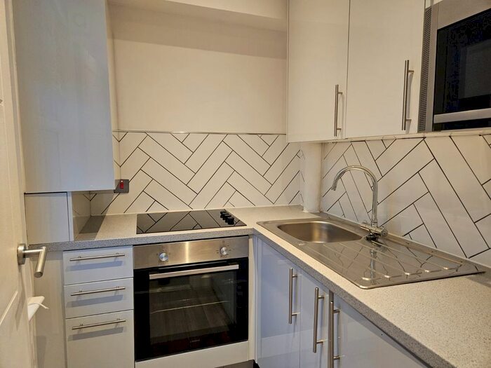 1 Bedroom Property To Rent In Elgin Road, Croydon, Surrey., CR0