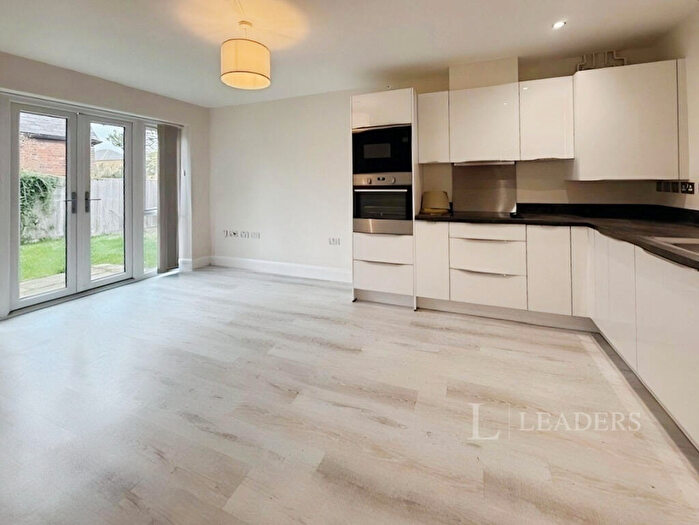 1 Bedroom Flat To Rent In Bromsgrove, Faringdon, SN7
