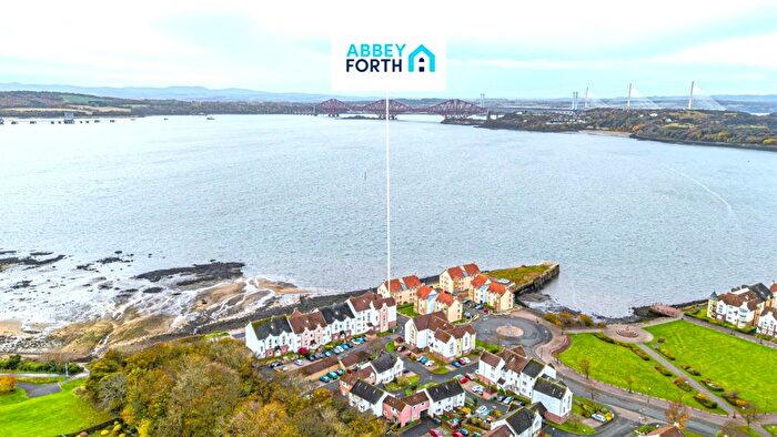 2 Bedroom Flat For Sale In Harbour Place, Dunfermline, KY11