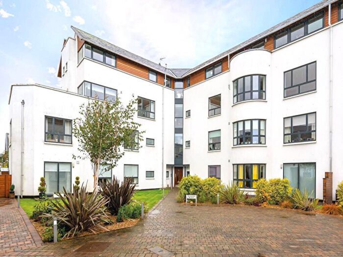 3 Bedroom Flat For Sale In Brighouse Park Cross, Cramond, Edinburgh, EH4