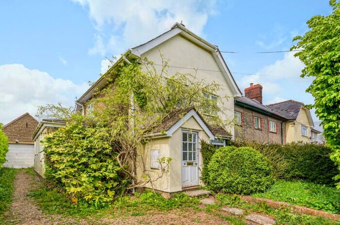 3 Bedroom End Of Terrace House For Sale In High Street, Maiden Bradley, BA12