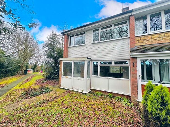 3 Bedroom Semi Detached House For Sale In Courtenay Close, Wareham, Dorset, BH20