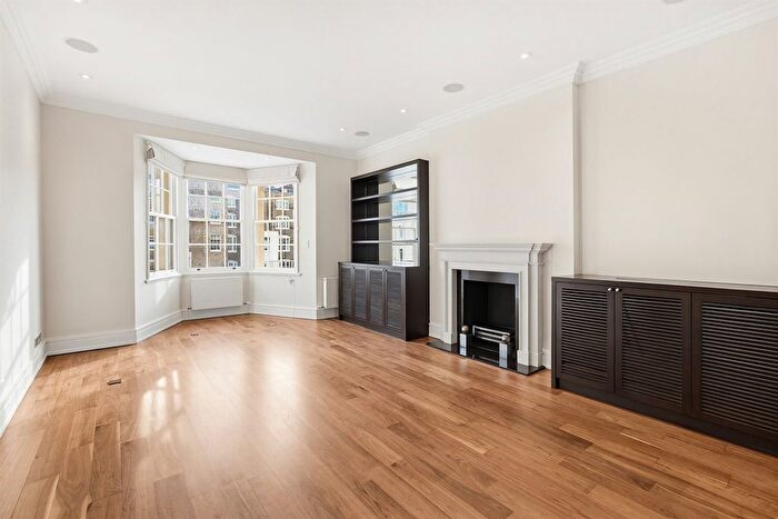3 Bedroom Flat To Rent In Eaton Place, SW1X