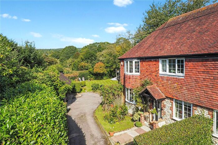 3 Bedroom Semi-Detached House For Sale In Ridge Common Lane, Stroud, Petersfield, Hampshire, GU32