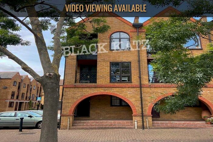 4 Bedroom Flat To Rent In Brunswick Quay, SE16