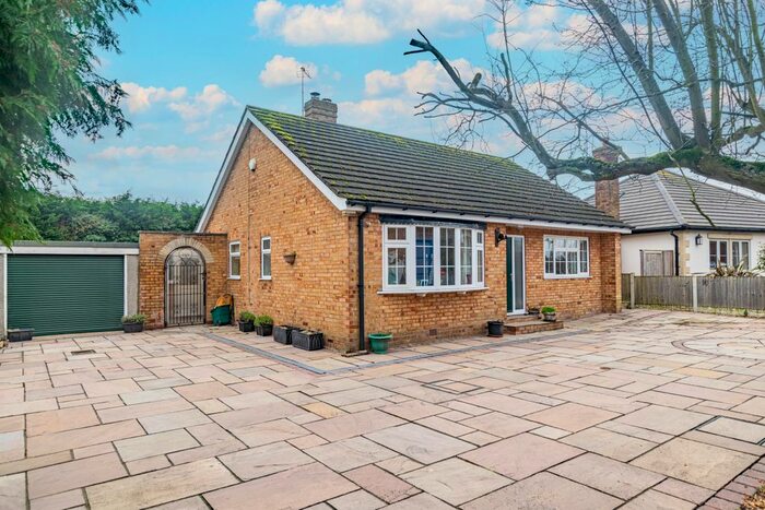 2 Bedroom Detached House For Sale In Wistowgate, Cawood, North Yorkshire, YO8