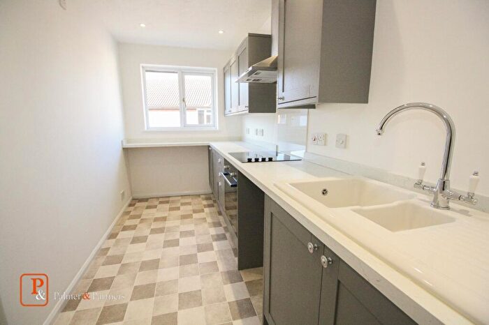 2 Bedroom Apartment To Rent In Siena Mews, Colchester, Essex, CO2
