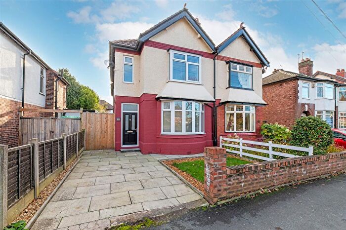 3 Bedroom Semi Detached House For Sale In Thelwall New Road, Grappenhall, WA4