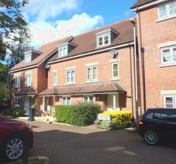 4 Bedroom Property To Rent In Elm Court, Albert Road South, Watford, WD17