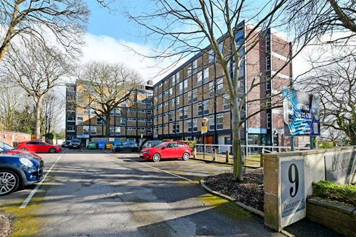 4 Bedroom Apartment To Rent In Broomgrove Apartments, Broomhill, S10