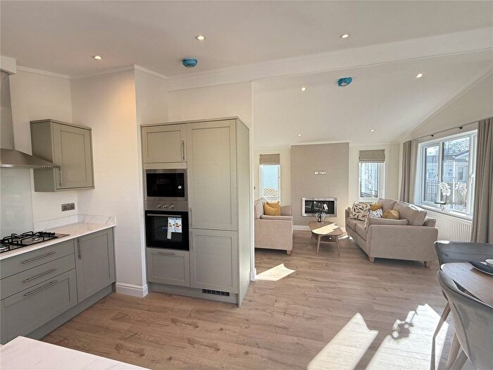 2 Bedroom Mobile/park Home For Sale In Mill On The Mole, South Molton, Devon, EX36