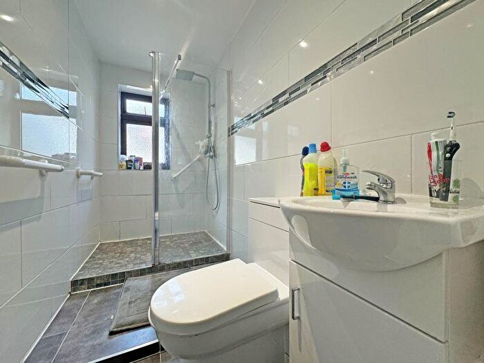 3 Bedroom End Of Terrace House For Sale In Greswold Street, West Bromwich, B71