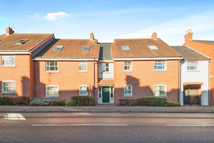 3 Bedroom Flat For Sale In New Road, Solihull, B91