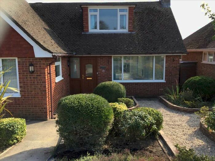 4 Bedroom Bungalow To Rent In Cowdray Park Road, Bexhill-On-Sea TN39