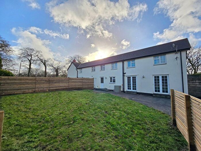 3 Bedroom Semi Detached House For Sale In Halwill, Beaworthy, EX21