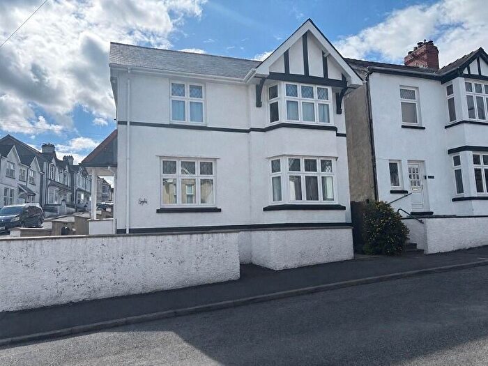 3 Bedroom Detached House For Sale In Blende Road, Llandeilo, Carmarthenshire., SA19