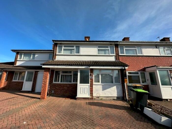 4 Bedroom Terraced House To Rent In Constable Hill, Manton Heights, MK41