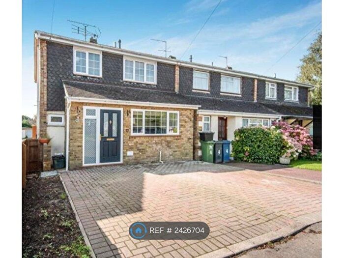 3 Bedroom End Of Terrace House To Rent In Fox Road, High Wycombe, HP15