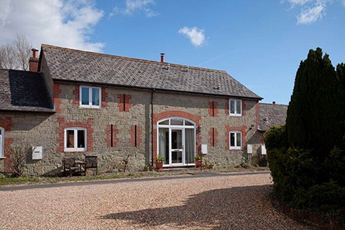 3 Bedroom Terraced House For Sale In Shorts Green Lane, Motcombe, SP7