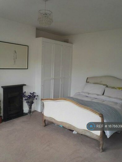 2 Bedroom Flat To Rent In Leytonstone, London, E11