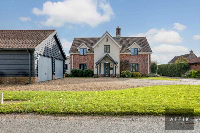 4 Bedroom Detached House For Sale In Nelsons Loke, Great Ellingham, NR17