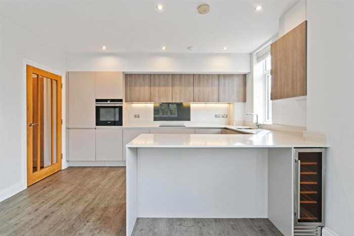 2 Bedroom Apartment To Rent In Manor Road, Solihull, B91