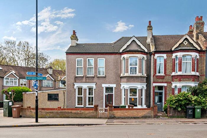 2 Bedroom Maisonette For Sale In Ladywell Road, Ladywell, London, SE13