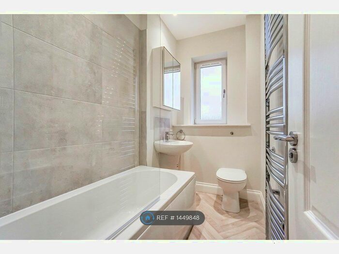 4 Bedroom Flat To Rent In Great Western Road, Glasgow, G13