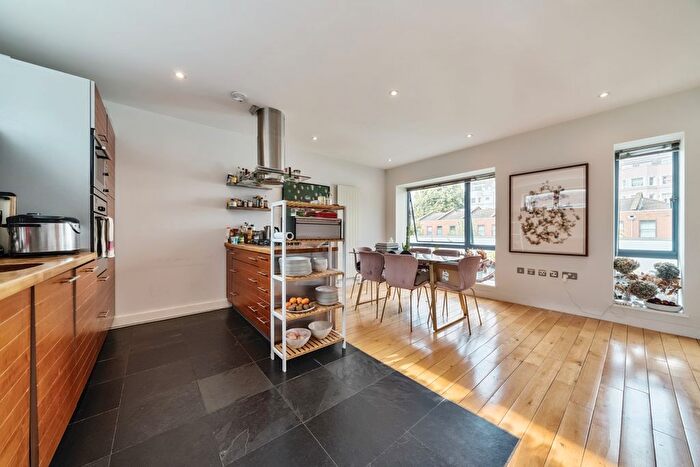 2 Bedroom Mews To Rent In Dunworth Mews, London, W11