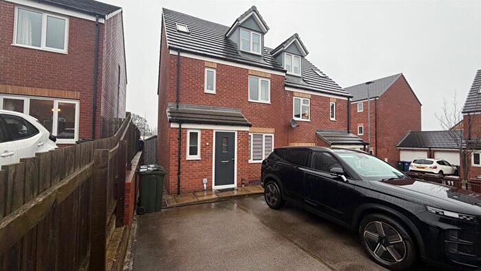 4 Bedroom Semi Detached House For Sale In Haw Royd, Barnsley, S70