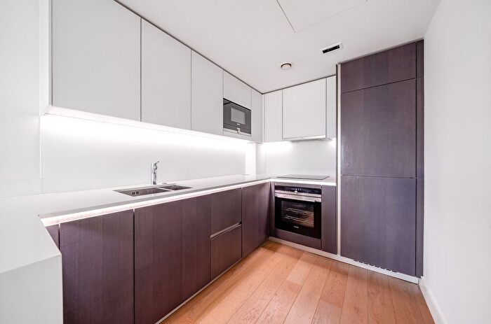 1 Bedroom Flat For Sale In Kew Bridge Road, Brentford, TW8